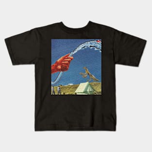 Free camping Kids T-Shirt